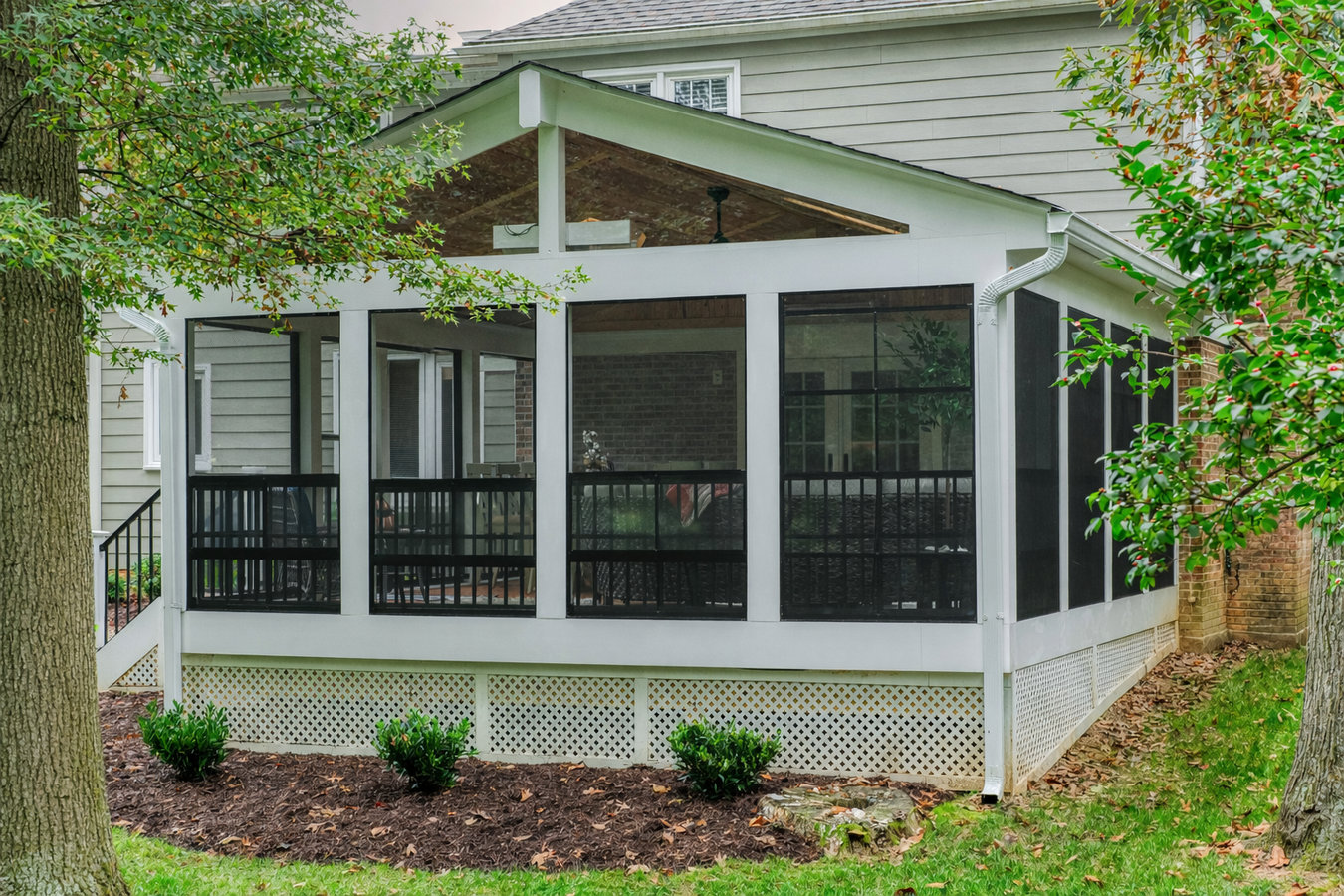 Deck-to-sunroom conversion